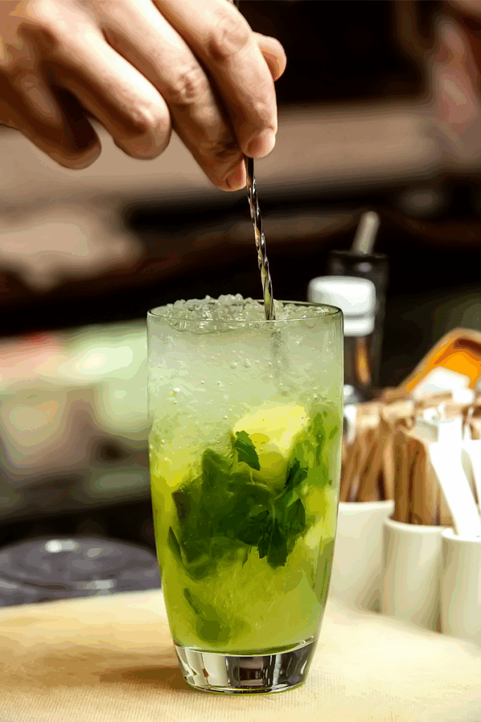 alkoholmentes mojito poharban