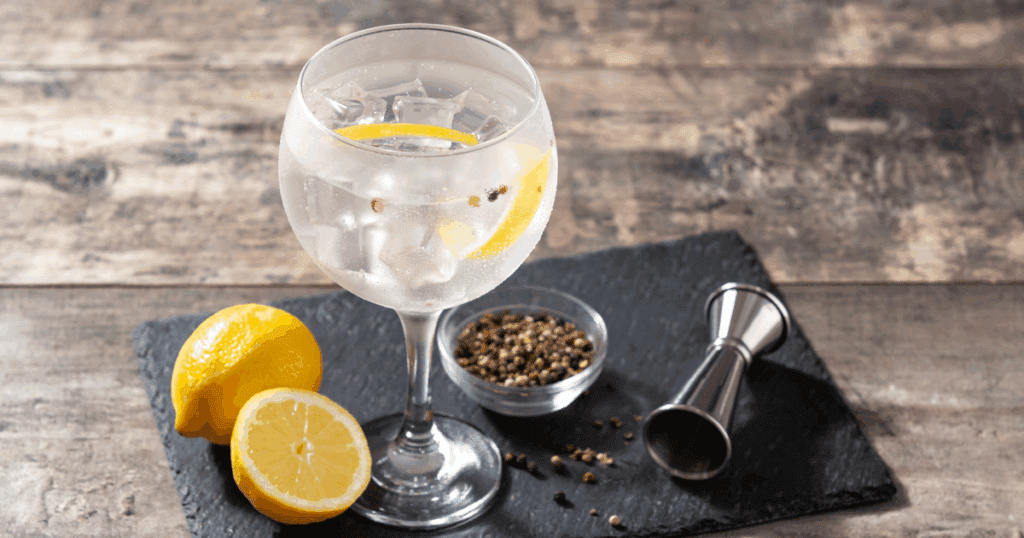 gin tonic koktél